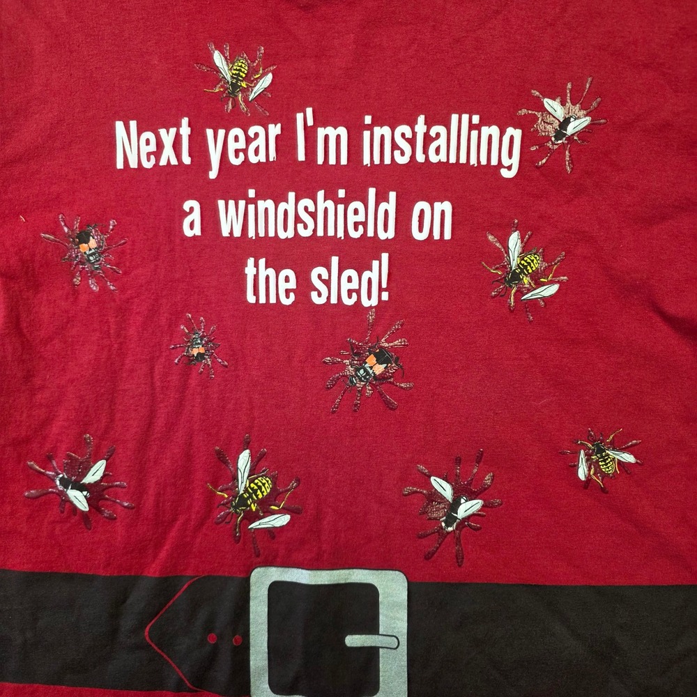 Funny Santa Sled Windshield Red Graphic T-Shirt Mens XL Holiday Humor Tee - Picture 2 of 5
